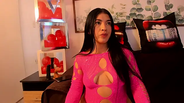 Snapshot of NicolettaLima chatting on February 18, 8:03 pm NicolettaLima online show from February 18, 8:03 pm