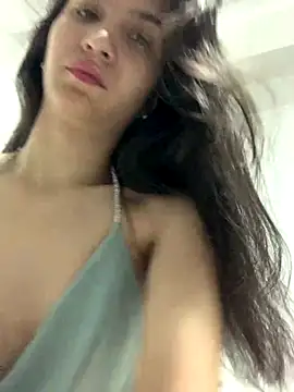 Bella still online show from September 16, 12:50 pm