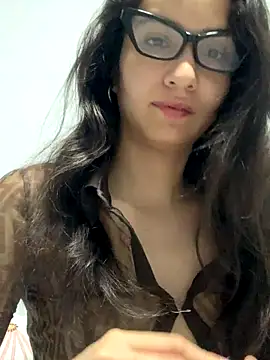 Bella still online show from September 26, 12:53 pm