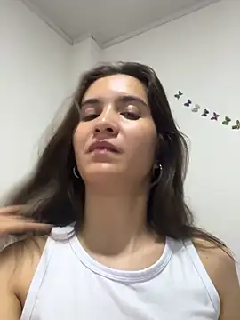 Snapshot of Bella_still chatting on January 17, 2:27 am Bella still online show from January 17, 2:27 am