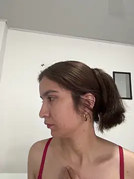 Snapshot of Bella_still chatting on February 4, 1:39 pm Bella still online show from February 4, 1:39 pm