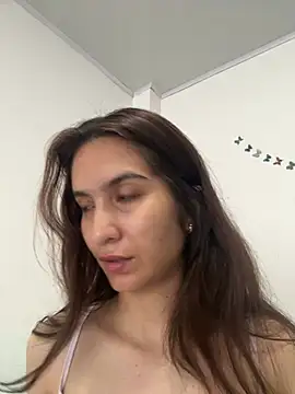 Snapshot of Bella_still chatting on February 13, 2:02 pm Bella still online show from February 13, 2:02 pm