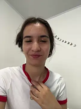 Snapshot of Bella_still chatting on February 22, 1:42 pm Bella still online show from February 22, 1:42 pm