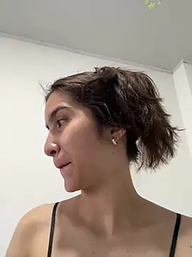 Snapshot of Bella_still chatting on February 24, 1:53 pm Bella still online show from February 24, 1:53 pm