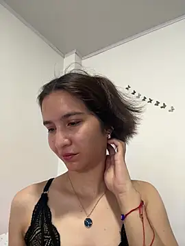 Snapshot of Bella_still chatting on March 16, 1:15 pm Bella still online show from March 16, 1:15 pm