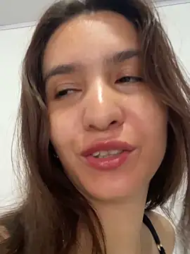 Snapshot of Bella_still chatting on March 17, 1:36 pm Bella still online show from March 17, 1:36 pm