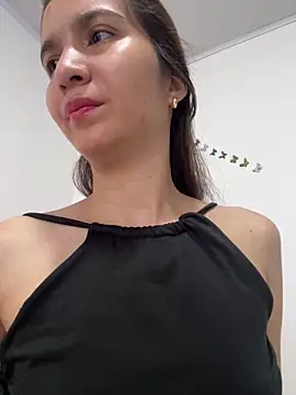 Snapshot of Bella_still chatting on April 5, 1:52 pm Bella still online show from April 5, 1:52 pm