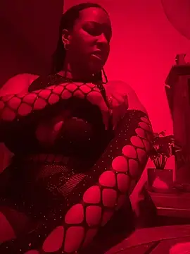 xoxoHotCoCo online show from April 19, 1:49 am