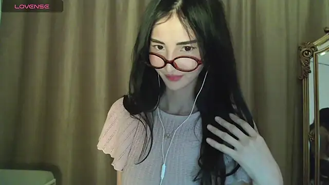 Snapshot of newfrommacau chatting on October 6, 2:36 pm newfrommacau online show from October 6, 2:36 pm