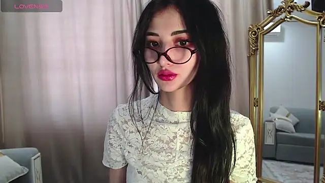 Snapshot of newfrommacau chatting on October 18, 6:48 am newfrommacau online show from October 18, 6:48 am