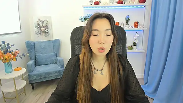 Snapshot of AnnaReyla chatting on October 26, 11:27 am AnnaReyla online show from October 26, 11:27 am