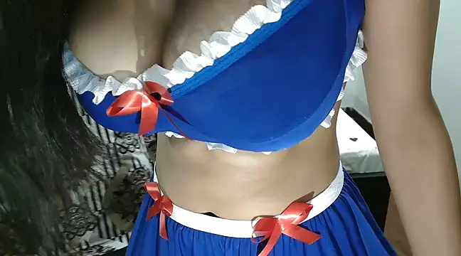 Snapshot of LovelyRosy chatting on February 21, 11:43 pm LovelyRosy online show from February 21, 11:43 pm