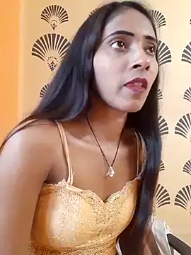 Snapshot of Divya-2007 chatting on February 18, 9:43 am Divya-2007 online show from February 18, 9:43 am