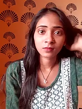 Snapshot of Divya-2007 chatting on February 21, 3:12 am Divya-2007 online show from February 21, 3:12 am