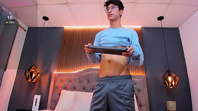 Cum hunters online show from September 13, 3:50 am