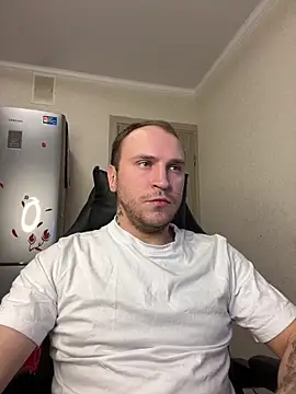 Snapshot of _XxX-XxX_ chatting on February 13, 8:45 pm  XxX-XxX  online show from February 13, 8:45 pm