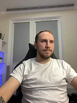 Snapshot of _XxX-XxX_ chatting on February 26, 3:10 am  XxX-XxX  online show from February 26, 3:10 am