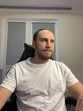 Snapshot of _XxX-XxX_ chatting on February 26, 8:33 pm  XxX-XxX  online show from February 26, 8:33 pm