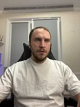 Snapshot of _XxX-XxX_ chatting on March 4, 3:22 am  XxX-XxX  online show from March 4, 3:22 am