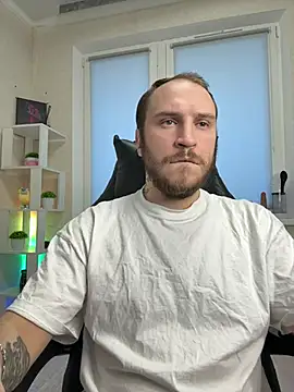 Snapshot of _XxX-XxX_ chatting on March 21, 3:44 am  XxX-XxX  online show from March 21, 3:44 am