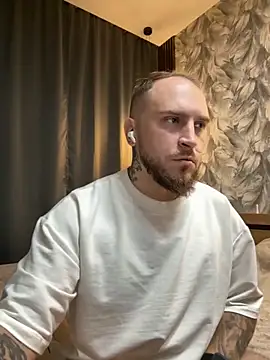 Snapshot of _XxX-XxX_ chatting on October 6, 9:34 pm  XxX-XxX  online show from October 6, 9:34 pm