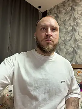 Snapshot of _XxX-XxX_ chatting on July 6, 12:40 am XxX-XxX online show from July 6, 12:40 am