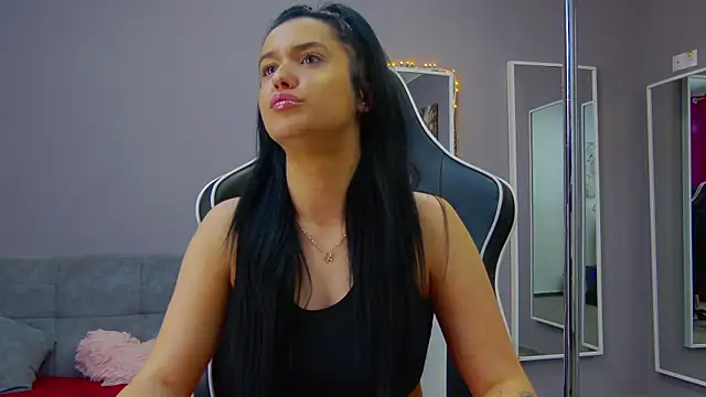 Eva Lovvia  online show from January 30, 6:21 pm