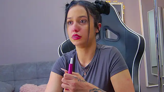 Eva Lovvia  online show from February 3, 10:21 pm