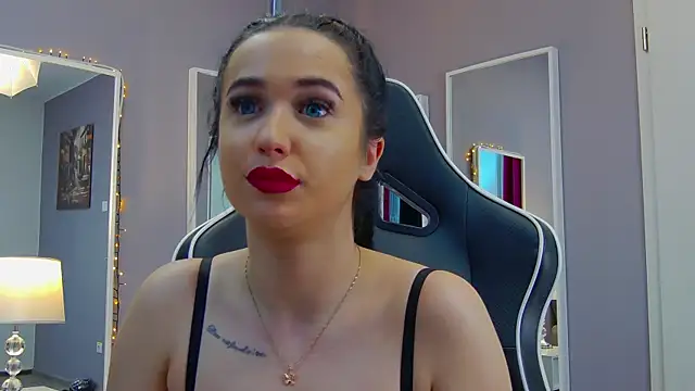 Eva Lovvia  online show from February 24, 10:58 pm