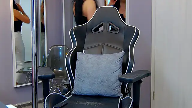 Eva Lovvia  online show from March 10, 10:34 pm