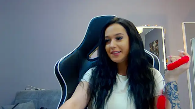 Eva Lovvia  online show from March 11, 9:37 pm