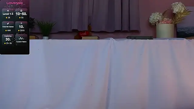 too sexxxy online show from March 4, 7:11 pm