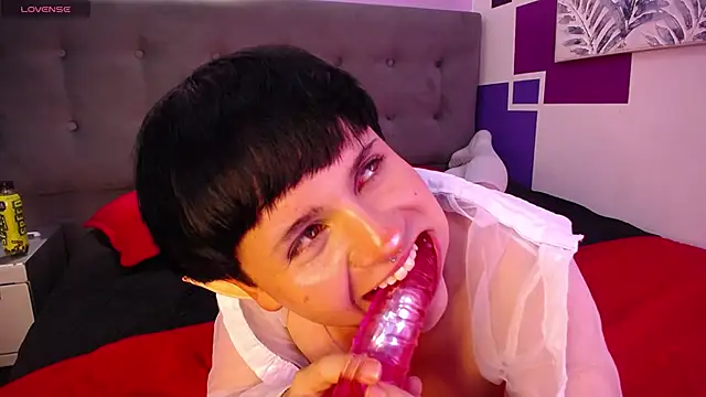 Snapshot of dalmonn_lennoxx chatting on February 4, 12:51 am dalmonn lennoxx online show from February 4, 12:51 am