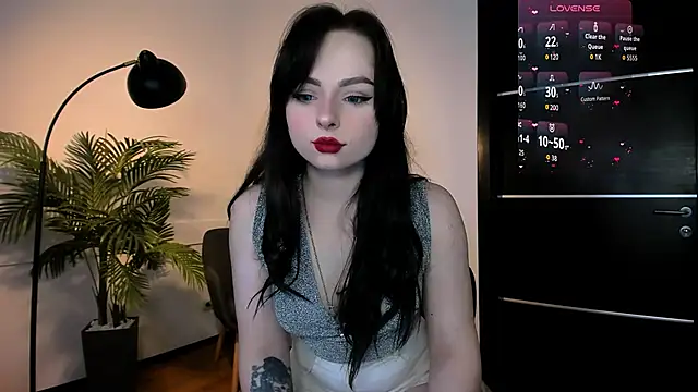 Noirael online show from April 15, 3:30 pm