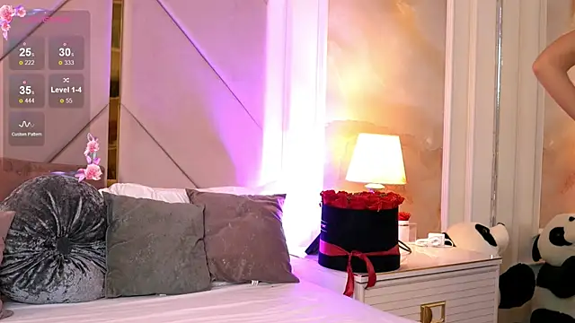 Snapshot of Alexaheyess chatting on December 4, 6:12 am Alexaheyess online show from December 4, 6:12 am