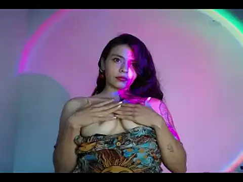 Snapshot of lana_roman chatting on February 3, 10:43 pm lana roman online show from February 3, 10:43 pm