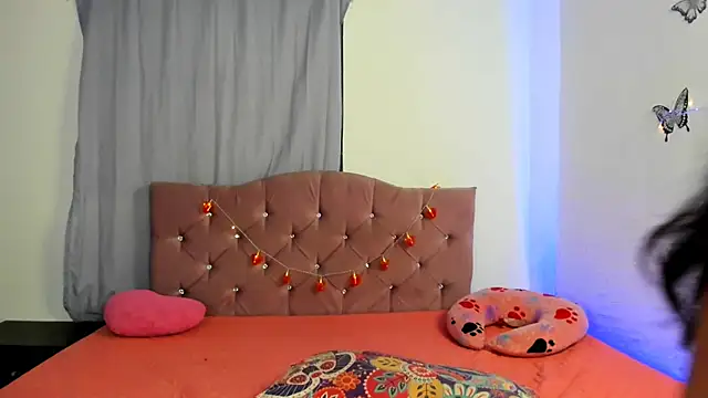 Snapshot of _TommyandGrace chatting on February 15, 6:55 am TommyandGrace online show from February 15, 6:55 am