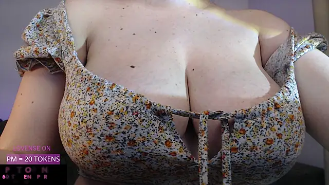 crystalll room online show from January 19, 7:34 am