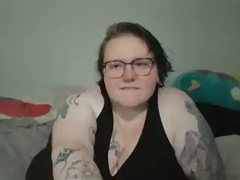 Snapshot of CorgiGodez98 chatting on February 14, 7:38 am CorgiGodez98 online show from February 14, 7:38 am