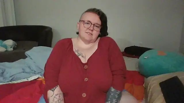 Snapshot of CorgiGodez98 chatting on March 3, 5:42 am CorgiGodez98 online show from March 3, 5:42 am