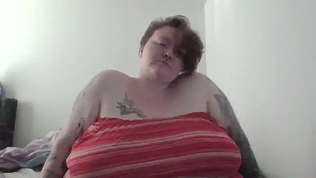 Snapshot of CorgiGodez98 chatting on October 5, 5:55 pm CorgiGodez98 online show from October 5, 5:55 pm