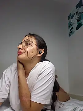 Snapshot of baaby-miiaa chatting on March 11, 9:13 am baaby-miiaa online show from March 11, 9:13 am