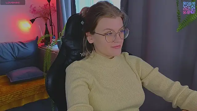 Snapshot of _JessieVibes chatting on May 7, 1:38 pm JessieVibes online show from May 7, 1:38 pm