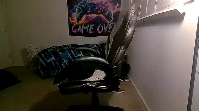 Snapshot of PerroDemonioHot chatting on February 17, 5:04 am PerroDemonioHot online show from February 17, 5:04 am