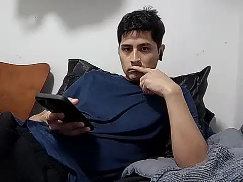 Snapshot of PerroDemonioHot chatting on December 19, 11:12 pm PerroDemonioHot online show from December 19, 11:12 pm