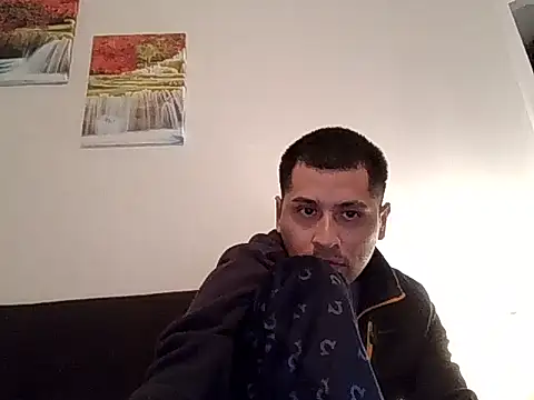 Snapshot of PerroDemonioHot chatting on April 2, 3:04 am PerroDemonioHot online show from April 2, 3:04 am