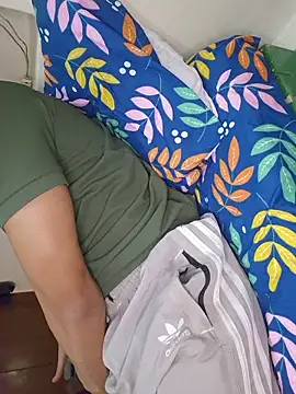 Snapshot of hot_hunk_boy chatting on November 10, 9:30 am hot hunk boy online show from November 10, 9:30 am