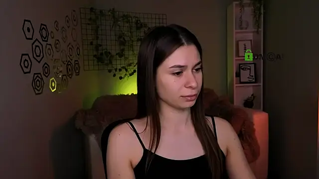 flora ri online show from December 17, 10:10 am