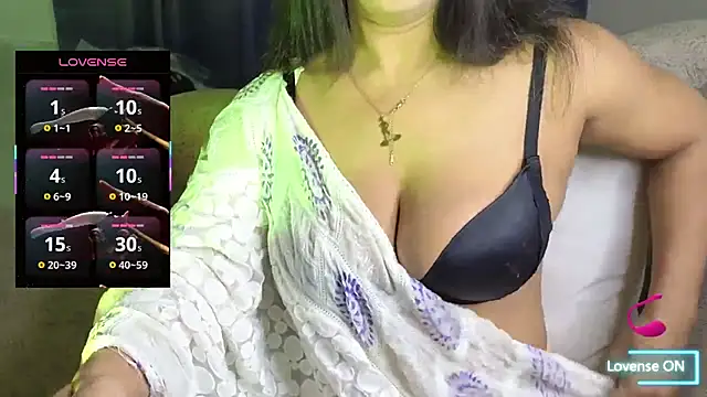 Snapshot of Bengali_Cute_Girl chatting on November 15, 4:14 pm Bengali Cute Girl online show from November 15, 4:14 pm