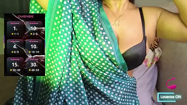 Snapshot of Bengali_Cute_Girl chatting on December 2, 3:01 am Bengali Cute Girl online show from December 2, 3:01 am